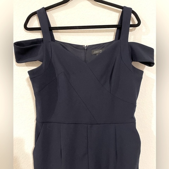 Tahari Women’s Jumpsuit Size 10 Blue Stretch Business Causal Academia Classic - Picture 5 of 17